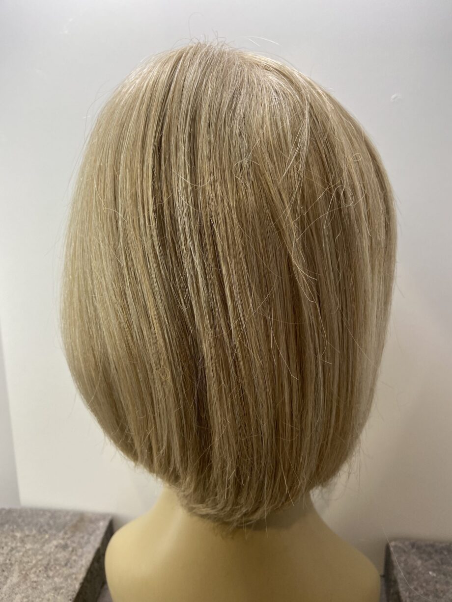 Blonde wig. Blms53