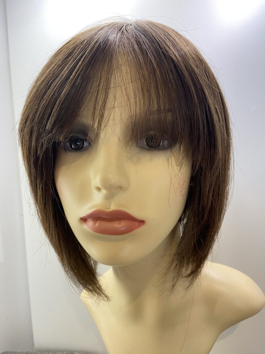 Sleet shiny brown wig. Brls586