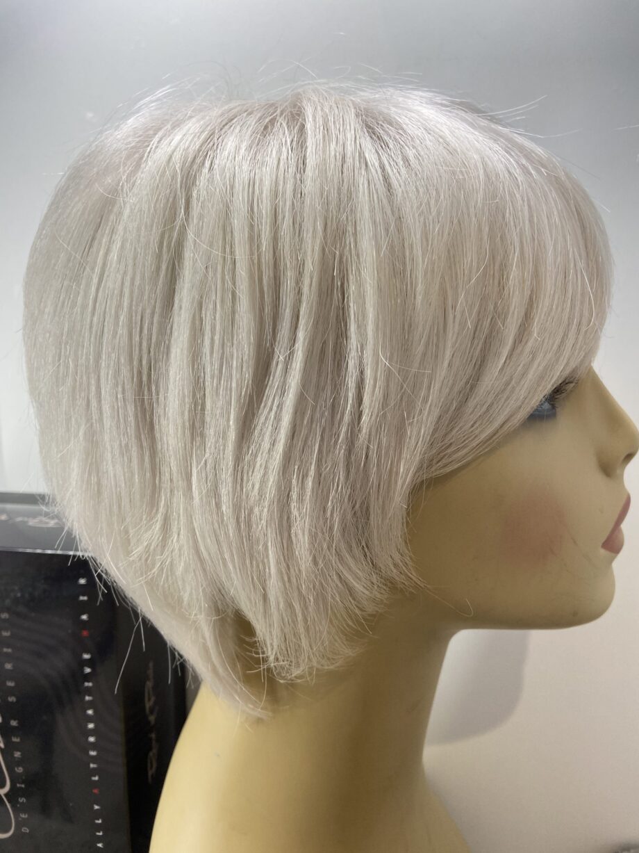 Silver white short wig. Bgss230