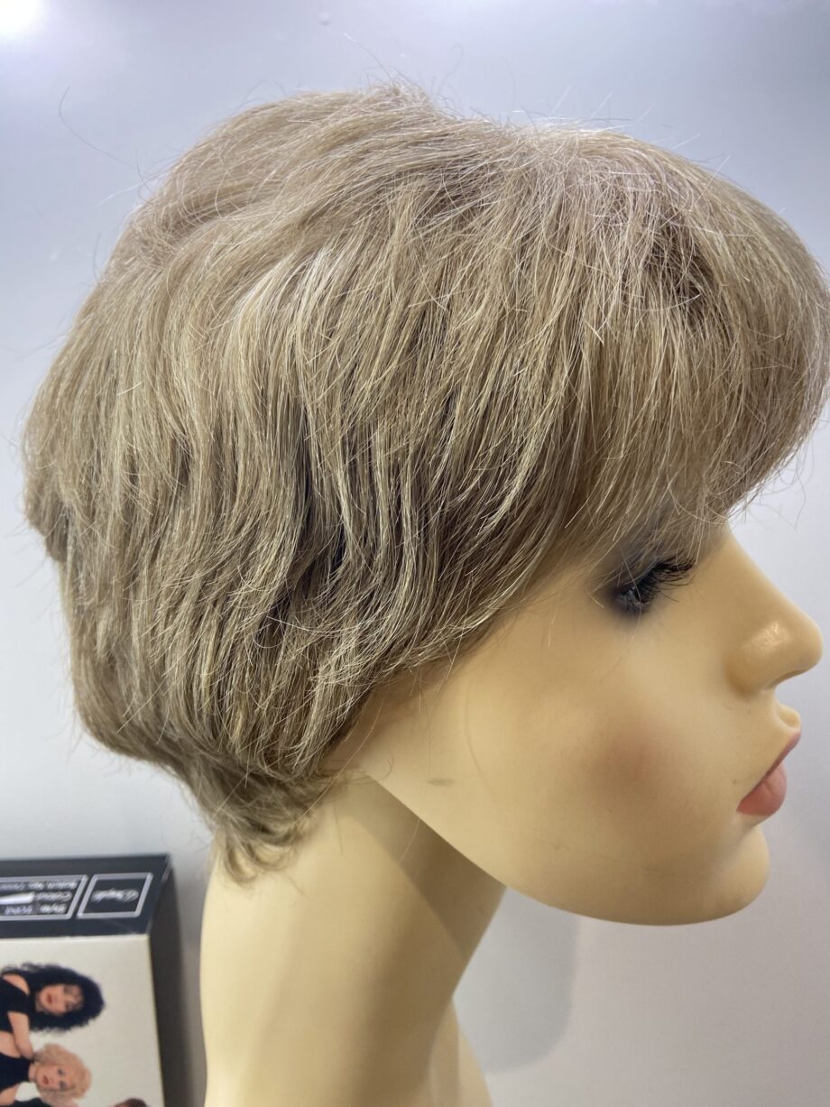 Short blonde wig. Boxed. Bblss234