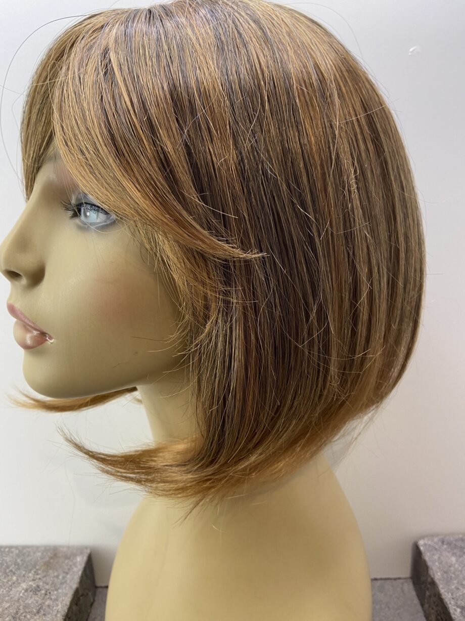 Copper mid length wig. Brms311