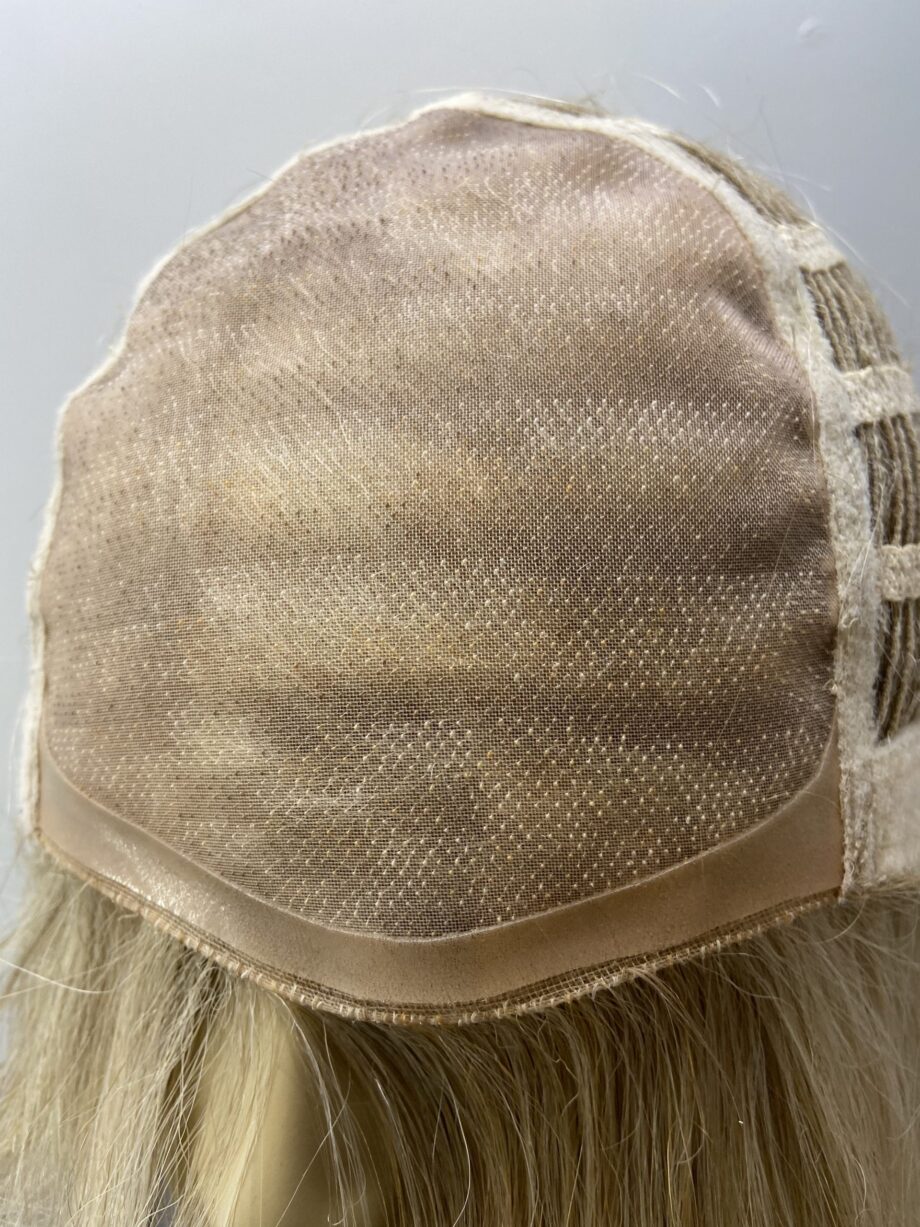 Blonde wig. Blms53