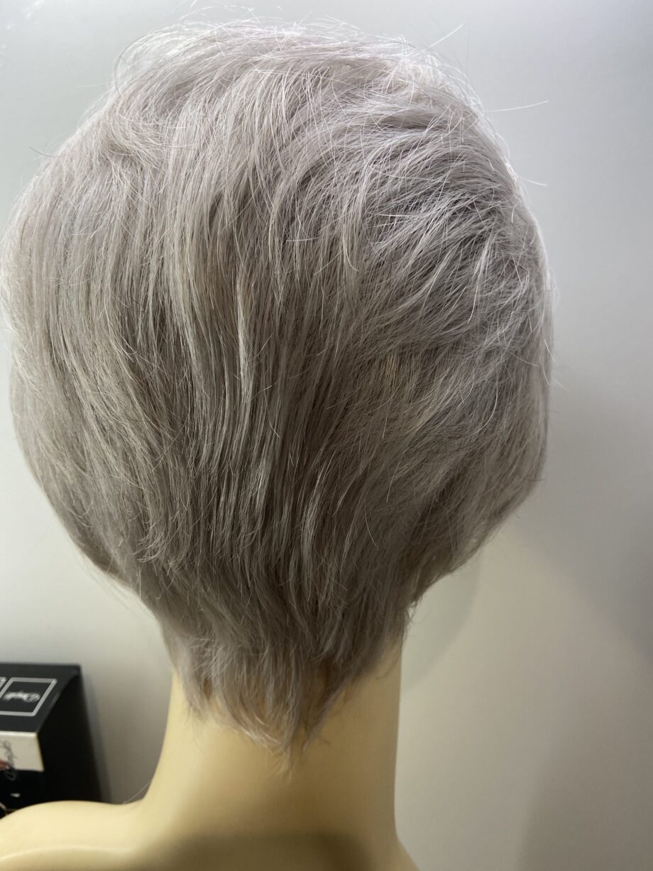 Silver grey wig. Bgsw214