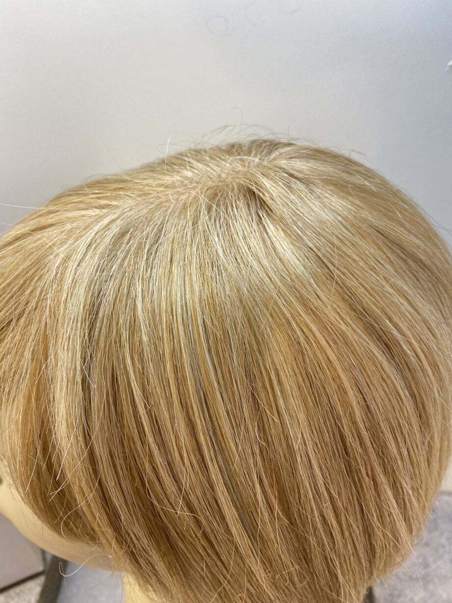 Soft cap feather blonde wig. Bblms216
