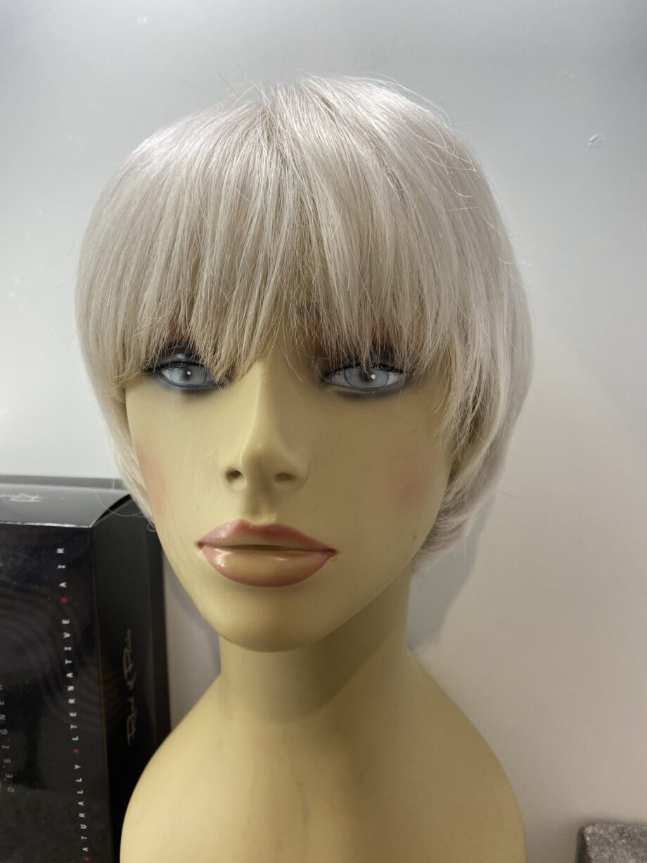 Silver white short wig. Bgss230
