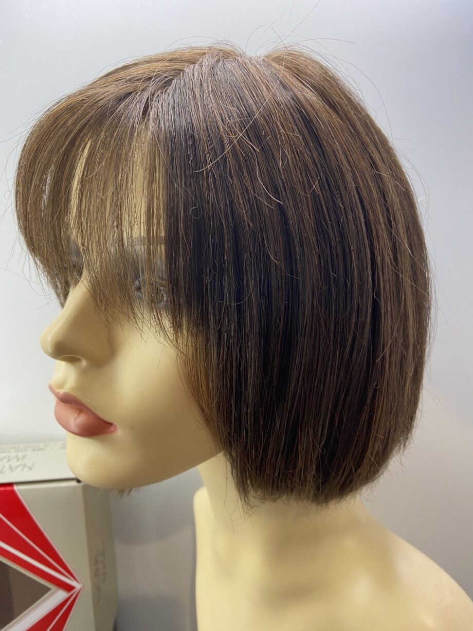 Brown mid length wig. Bbrms213