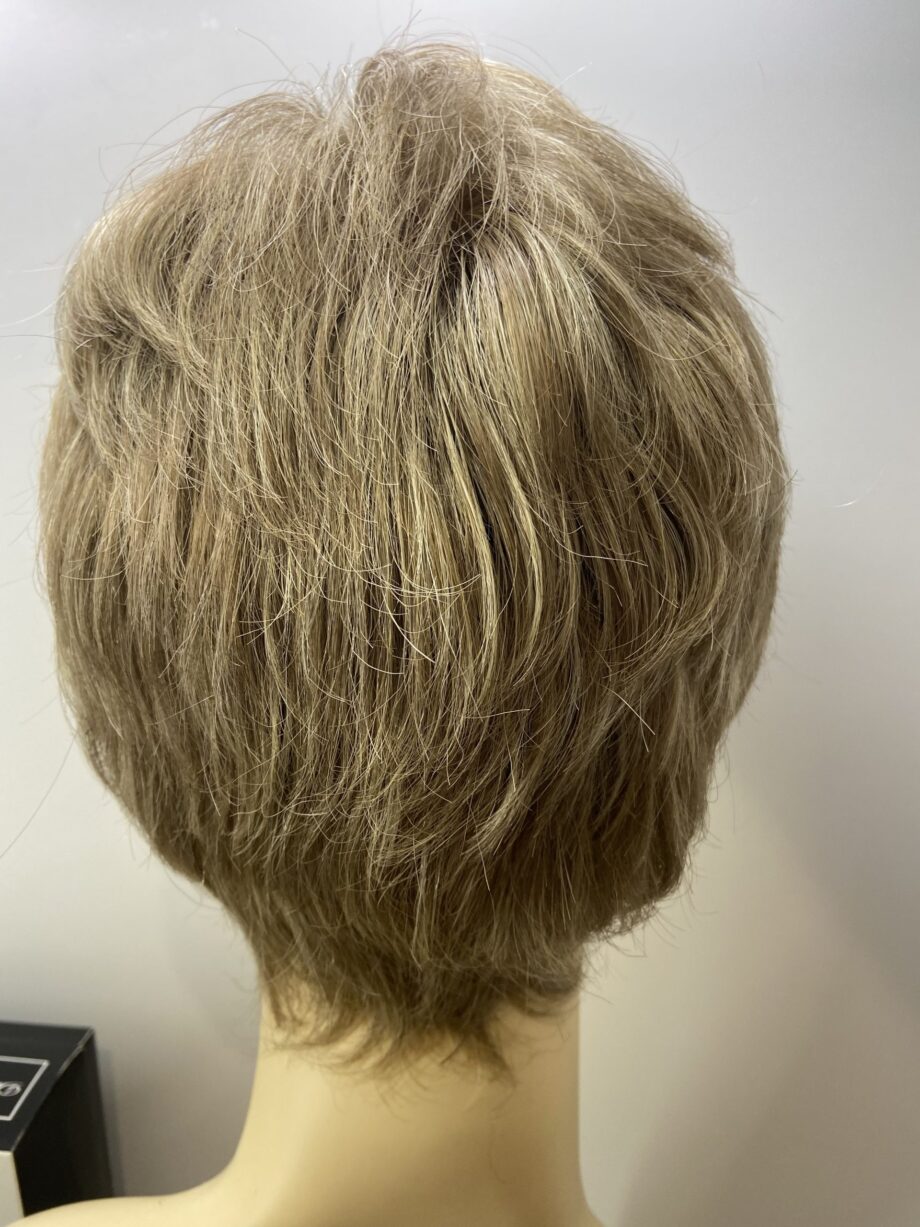 Short blonde wig. Boxed. Bblss234