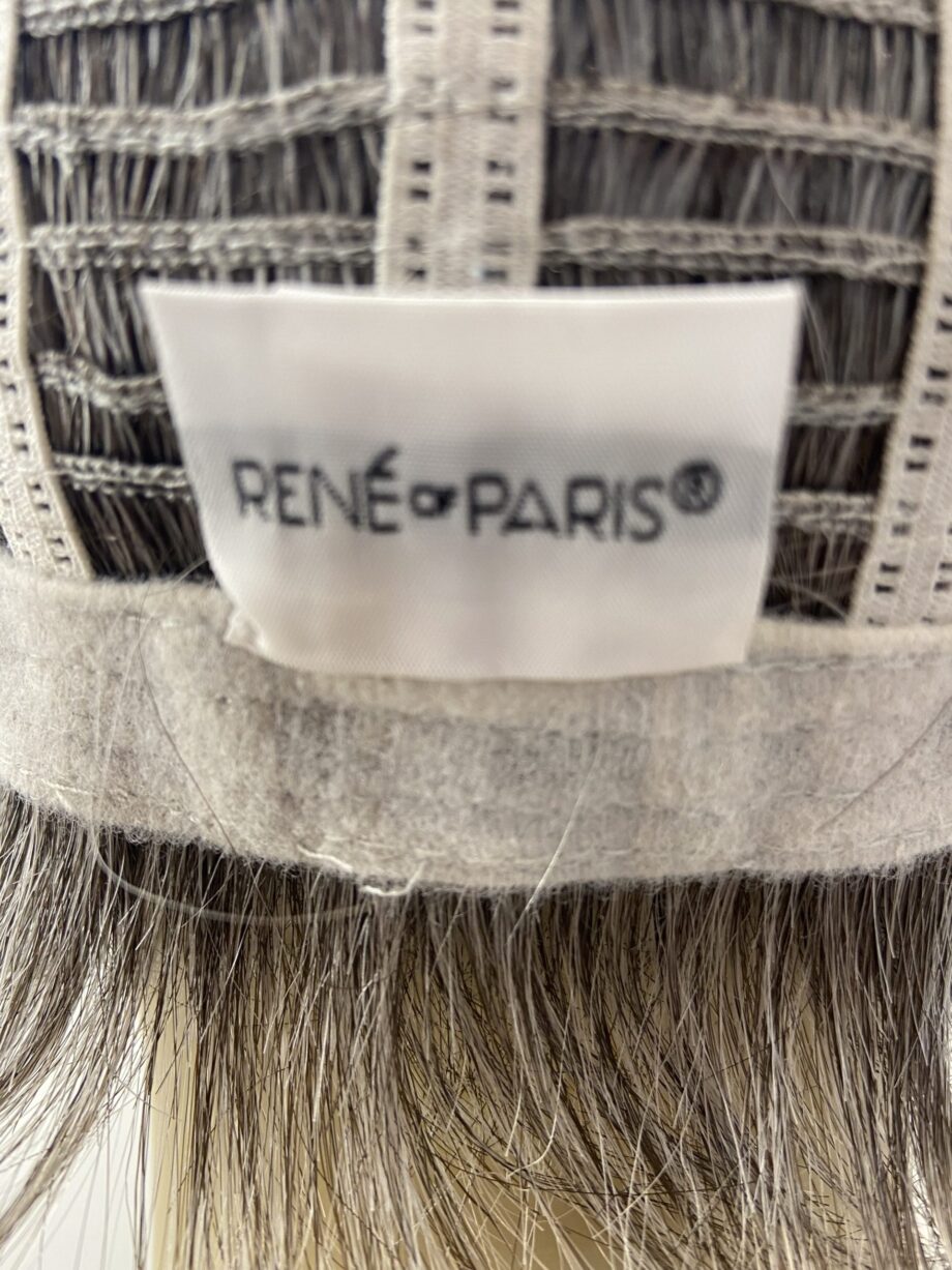 Salt and pepper wig. Gss327