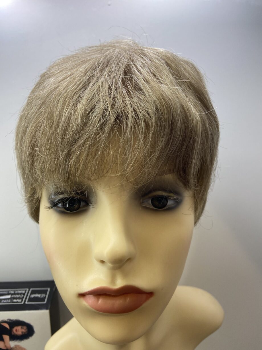 Short blonde wig. Boxed. Bblss234