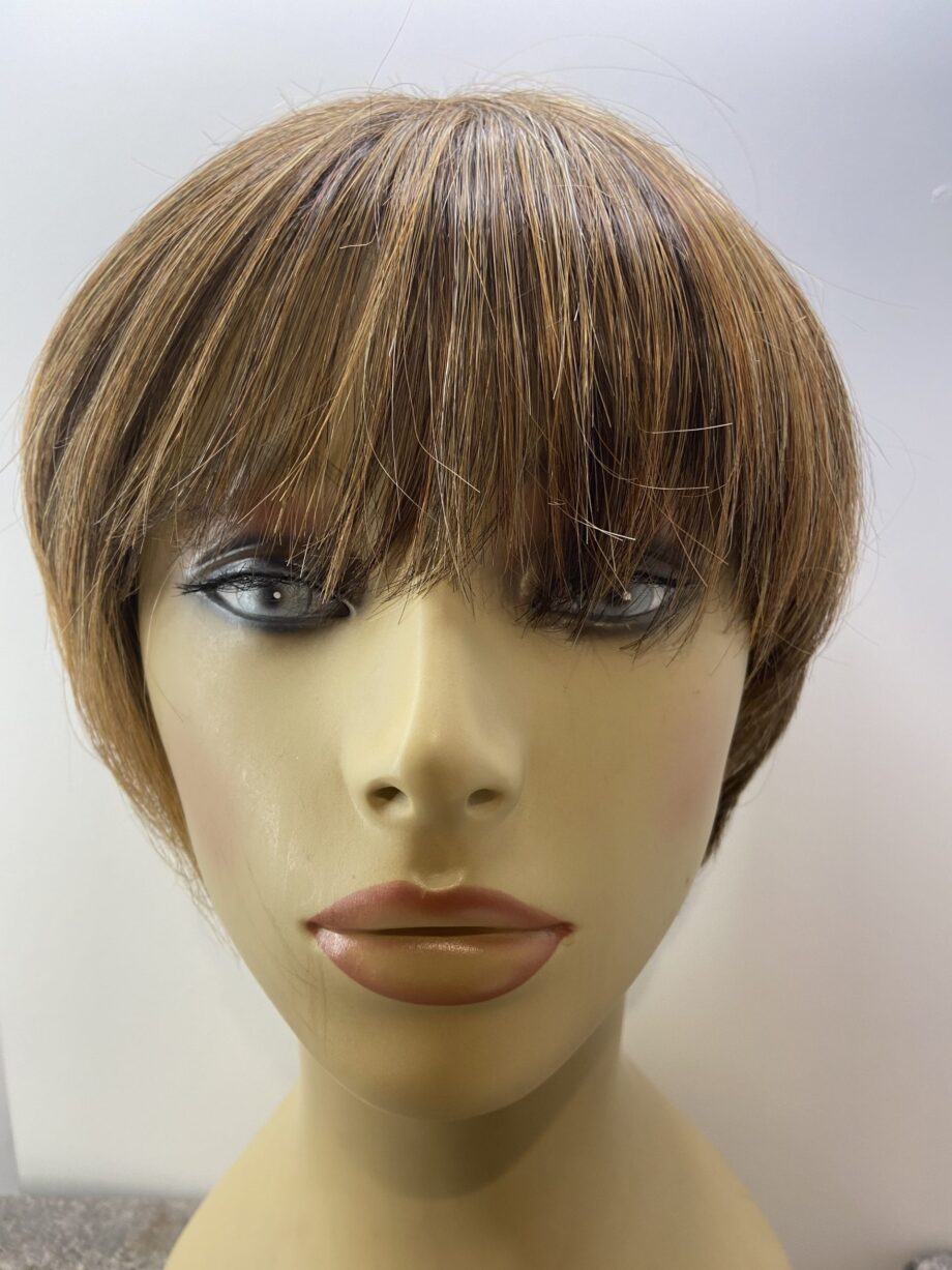Raquel Welch short brown wig. Bbrss227