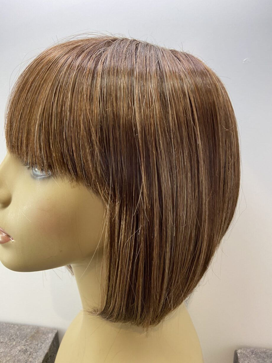 Beautiful brown Bob. Brms48