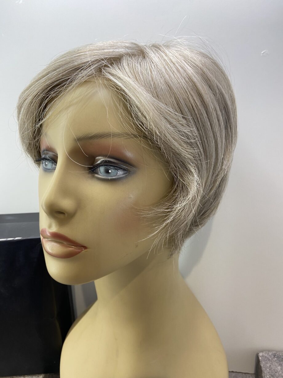 Ash blonde super soft wig. Bblss202