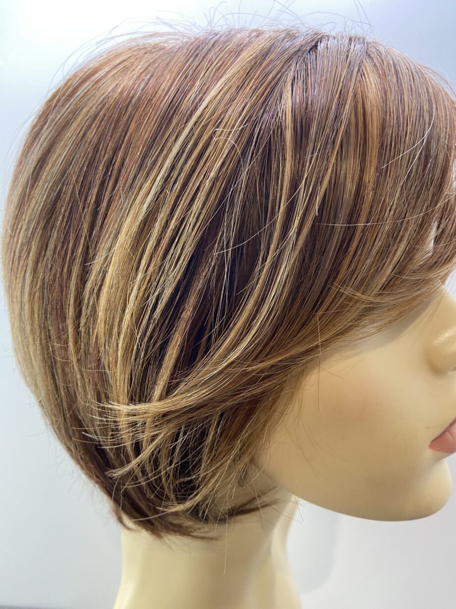 Copper short stylish wig. Brss314