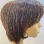 Reddish brown wig. Brms22