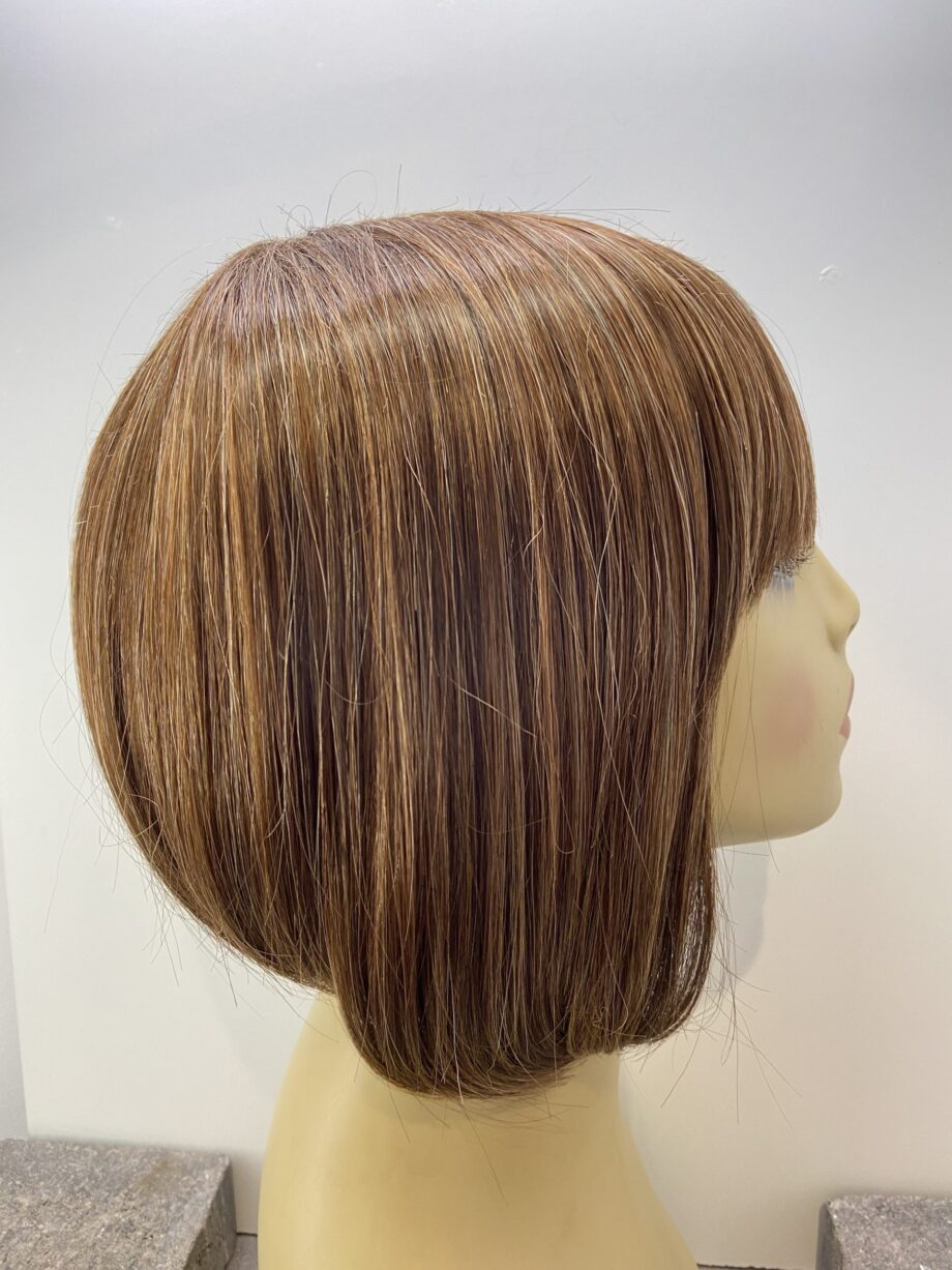 Beautiful brown Bob. Brms48