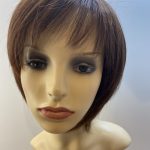 Reddish brown wig. Brms22