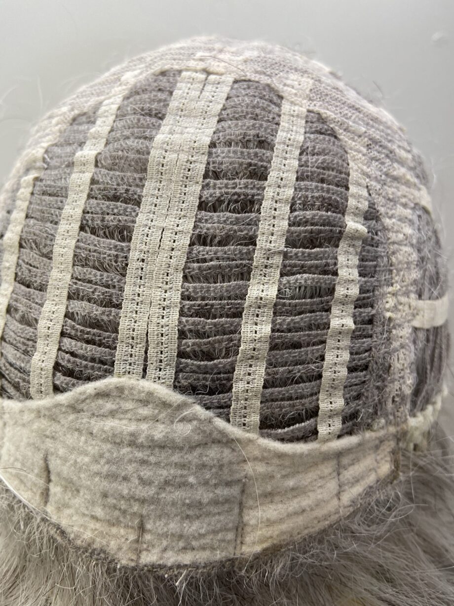 Silver stylish short wig. Bgsw209