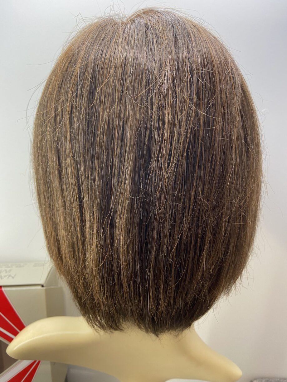 Brown mid length wig. Bbrms213