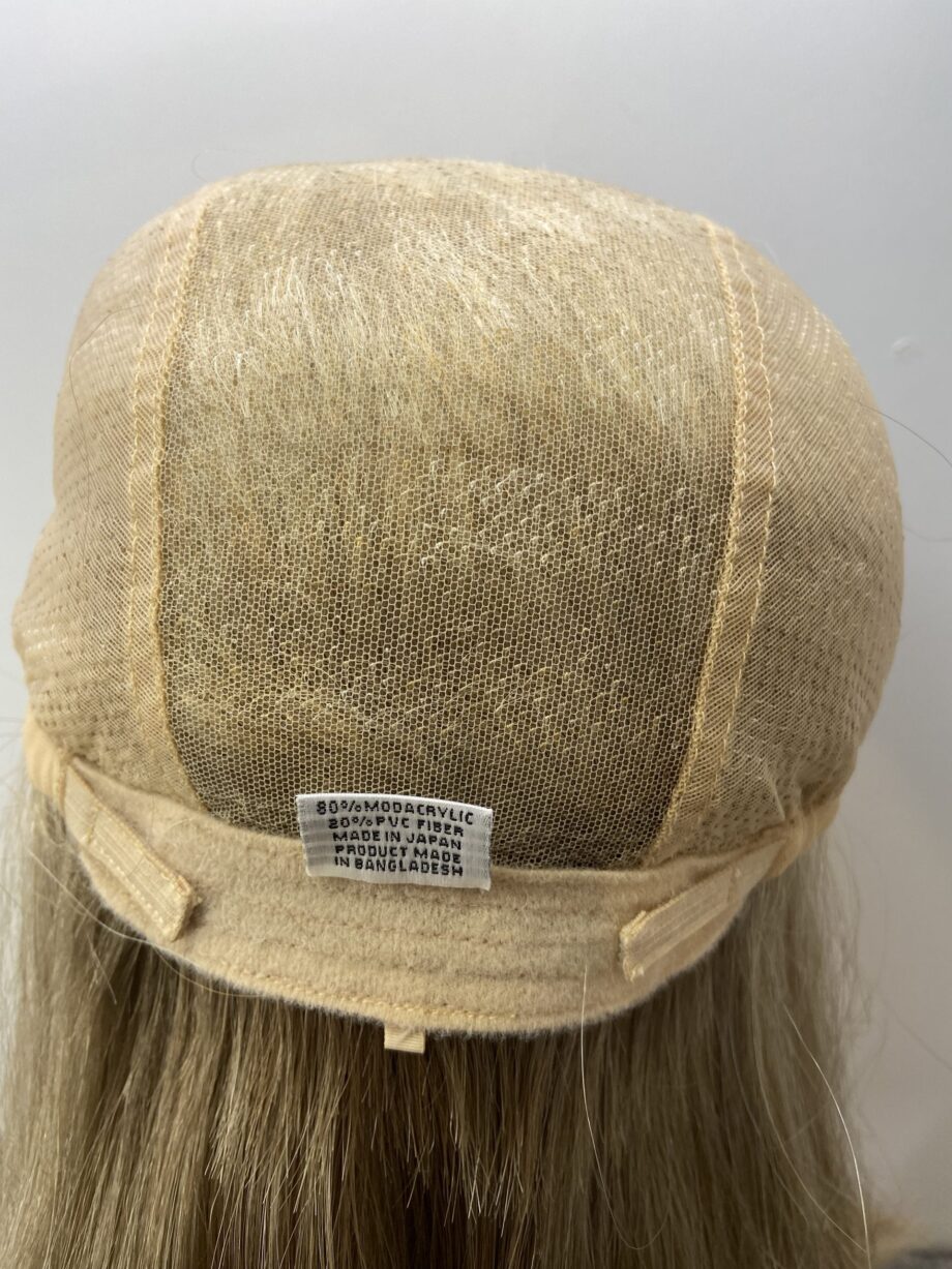 Long soft cap blonde wig. Blls51