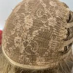 Stunning blonde highlighted wig. Bblls235
