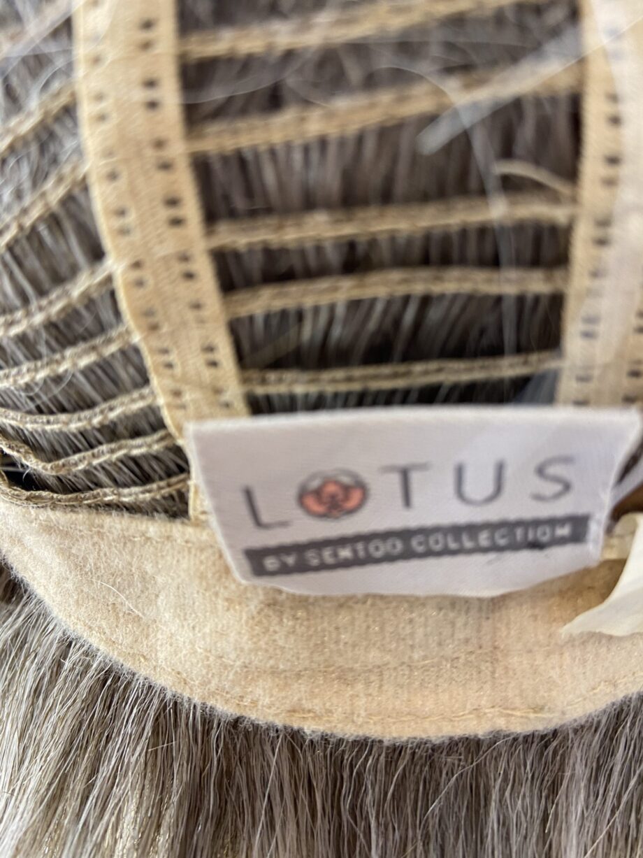 Silver grey lotus wig. Gss505