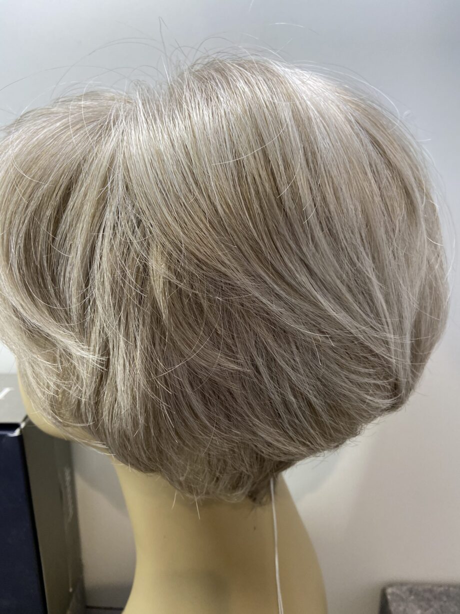 New platinum petite wig. Bgsw248
