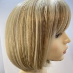 Highlighted blonde long wig. Bllms704