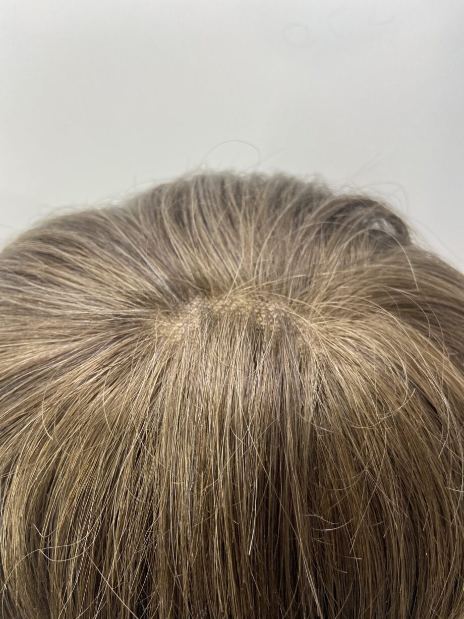 Brown short wig. Bbrss240