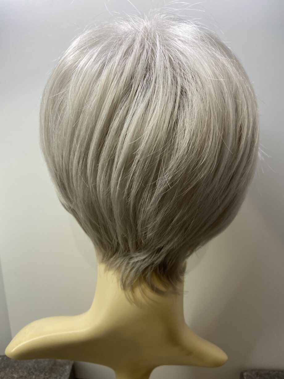 Silver grey wig. Sss340