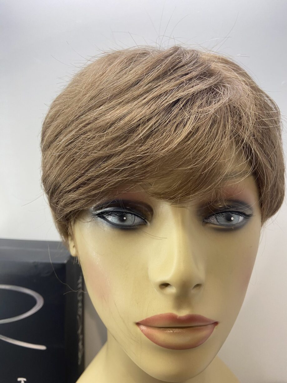 Sleek shiny short brown wig. Bbrss236