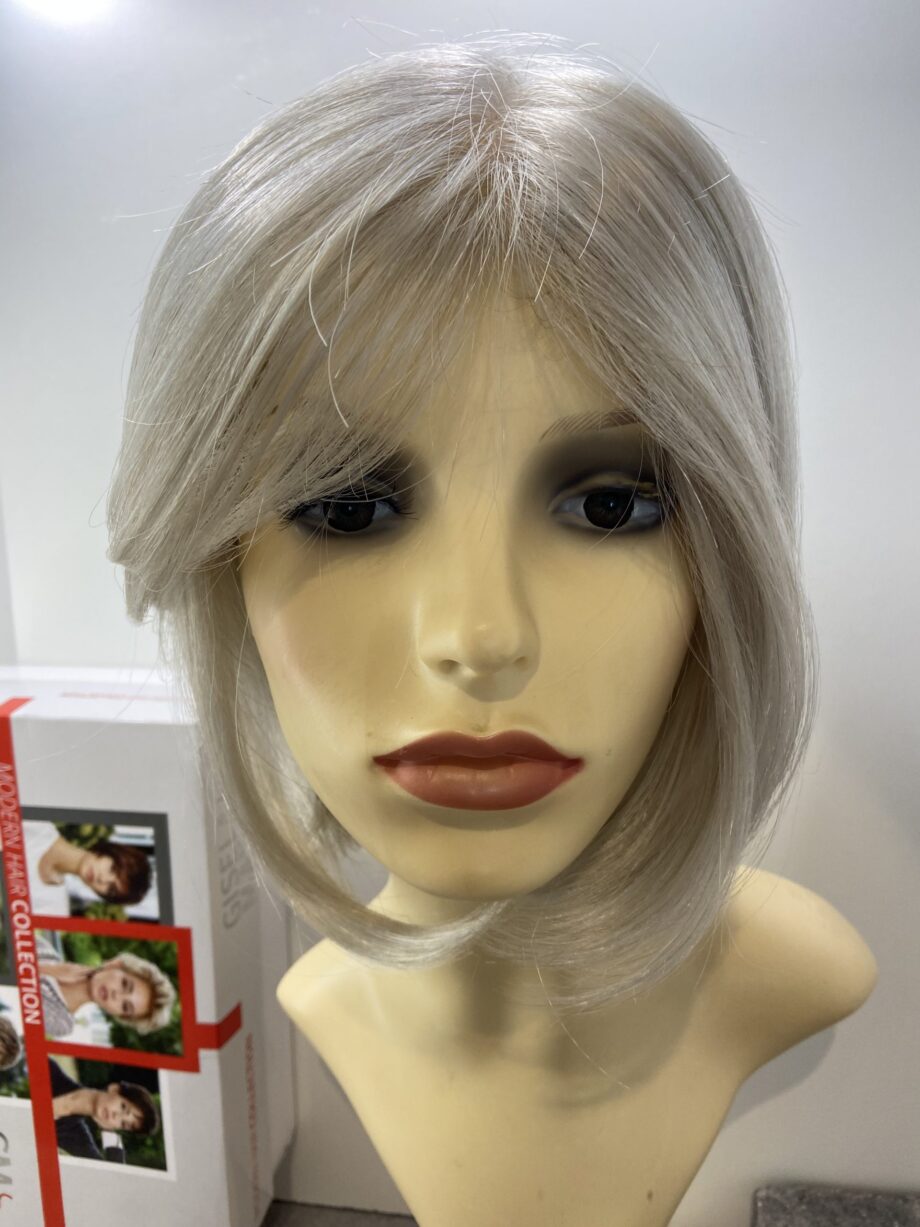 New silver designer wig. Bwms244