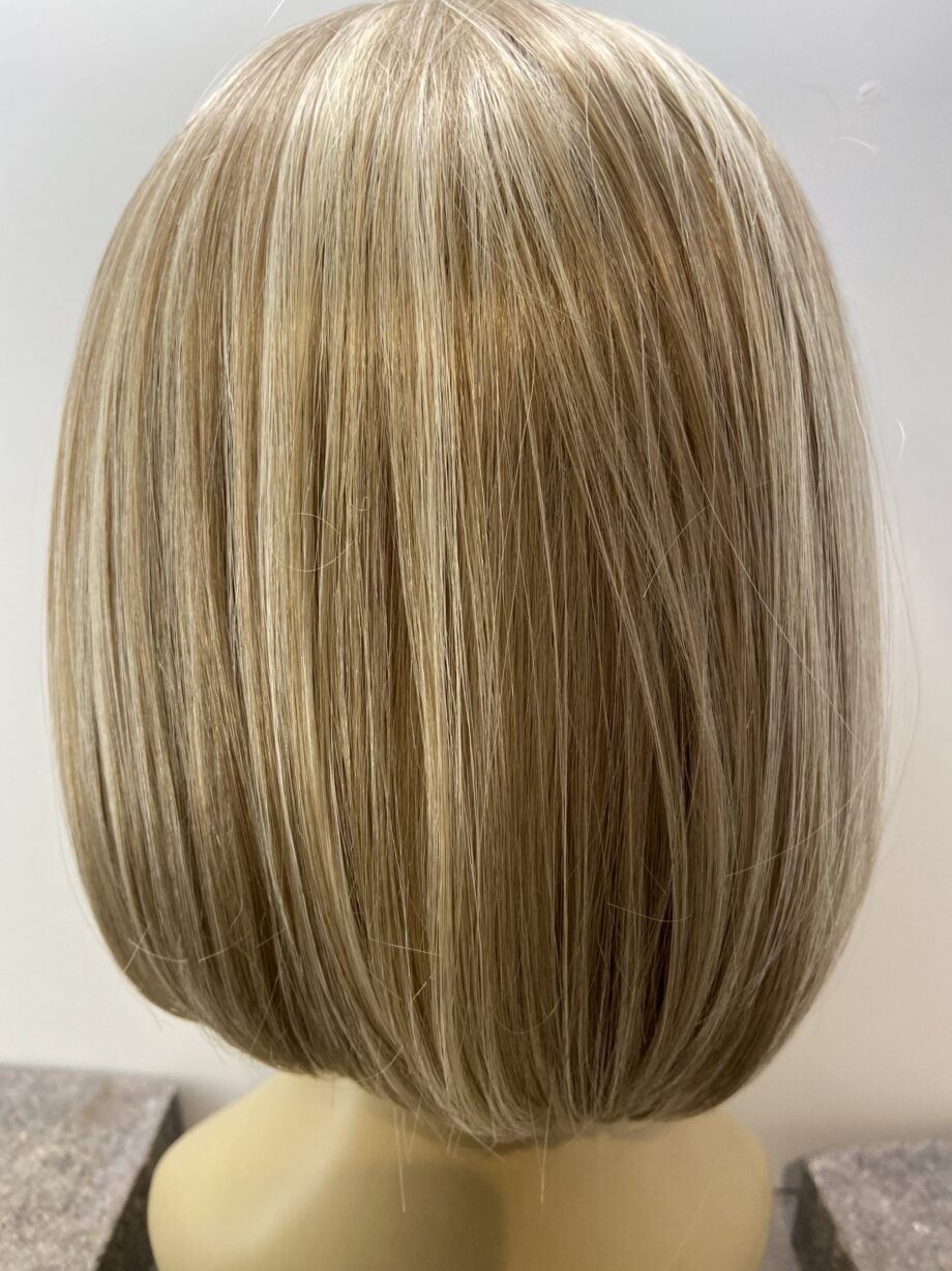Blonde hair bank stylish wig. Blms702
