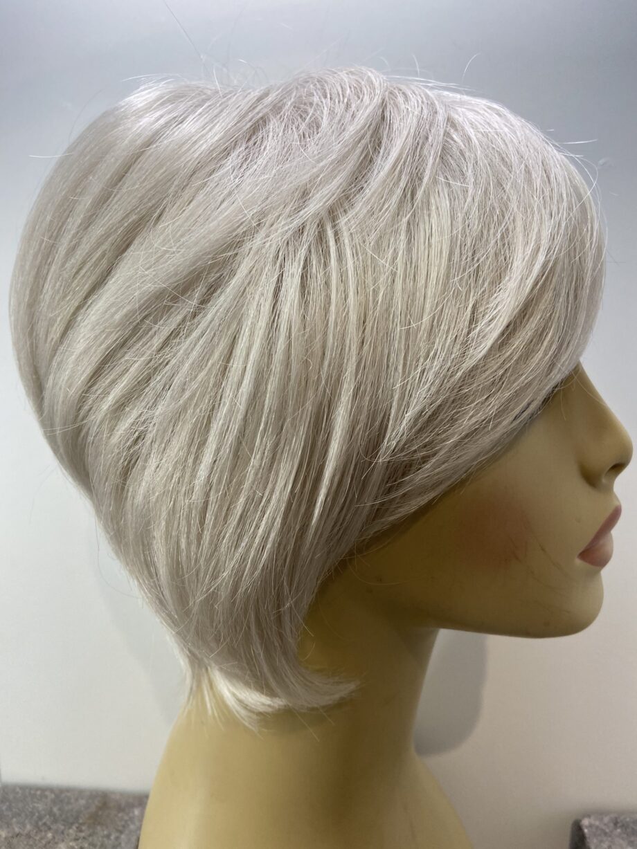 Silver grey soft cap wig. Gms333