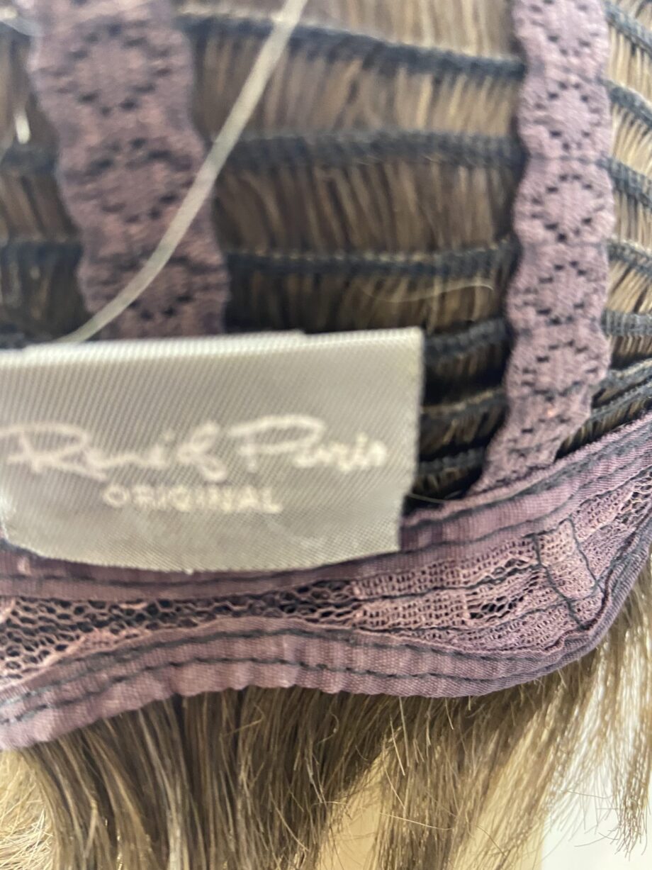 Brown short wig. Bbrss240