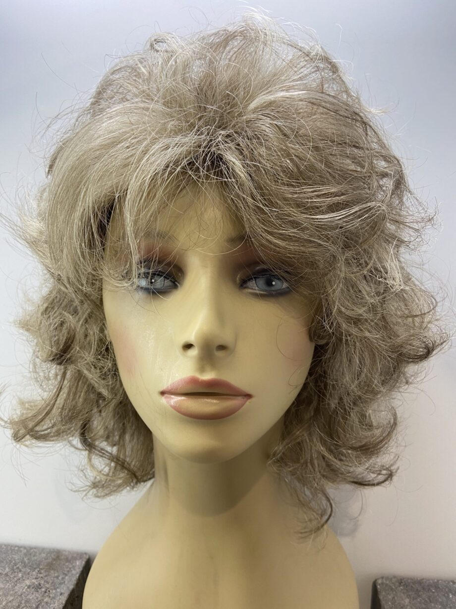 Ash blonde long curly wig. Bllc341