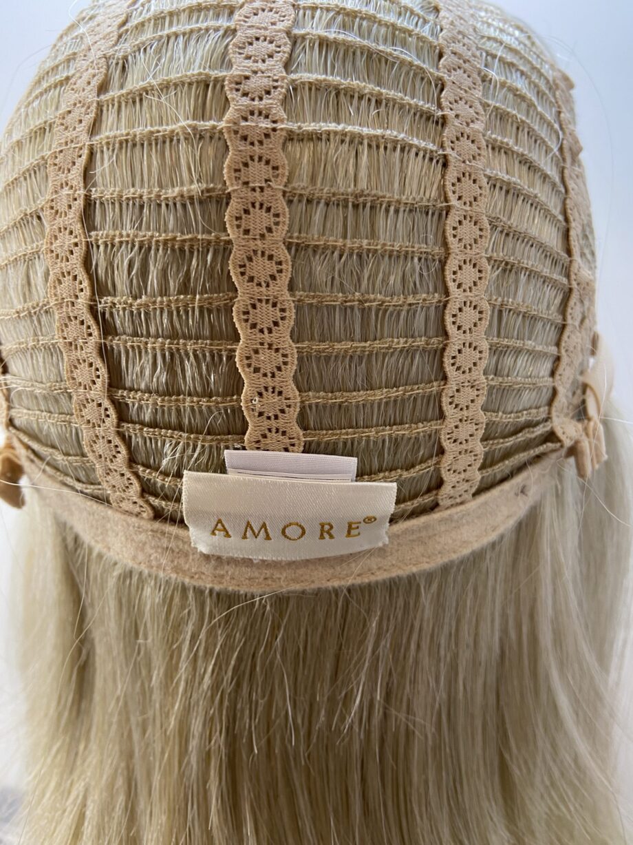 Light blonde long wig. Bllms703