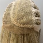 Shiny blonde long wig. Blls54