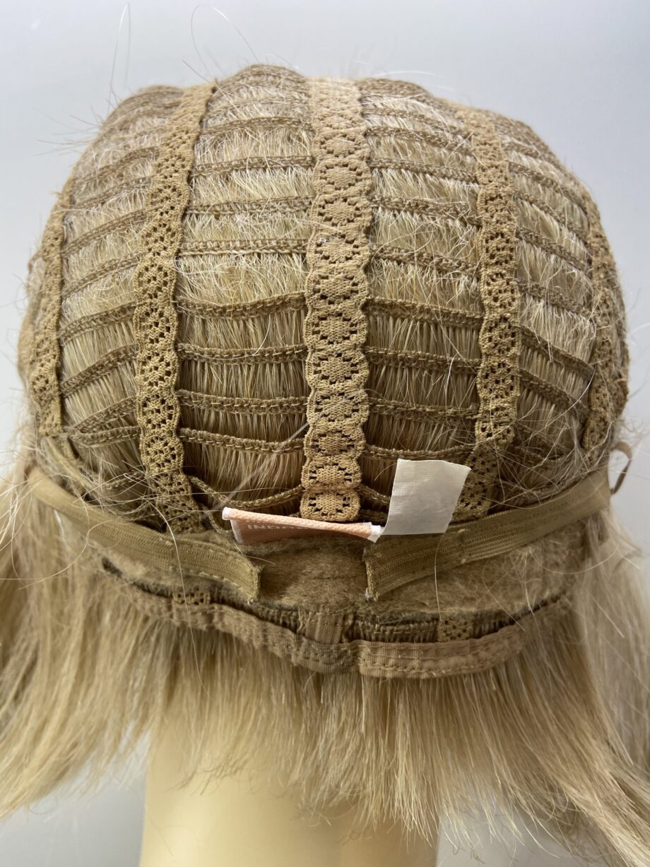 Blonde bob wig. Blms334