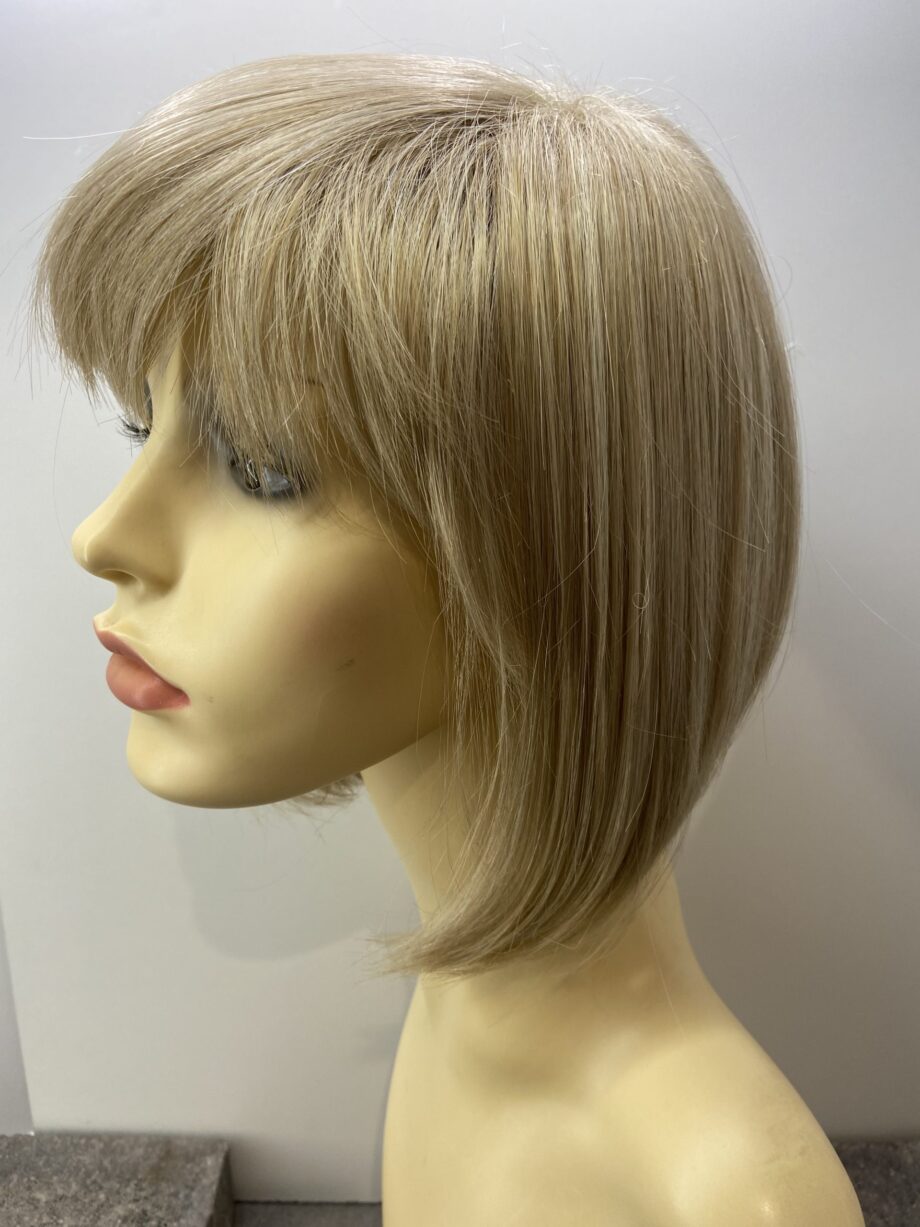Blonde bob wig. Blms334
