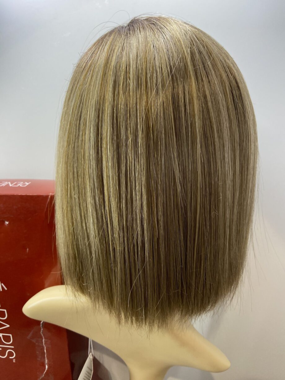 New spring honey sleek wig. Bblms252