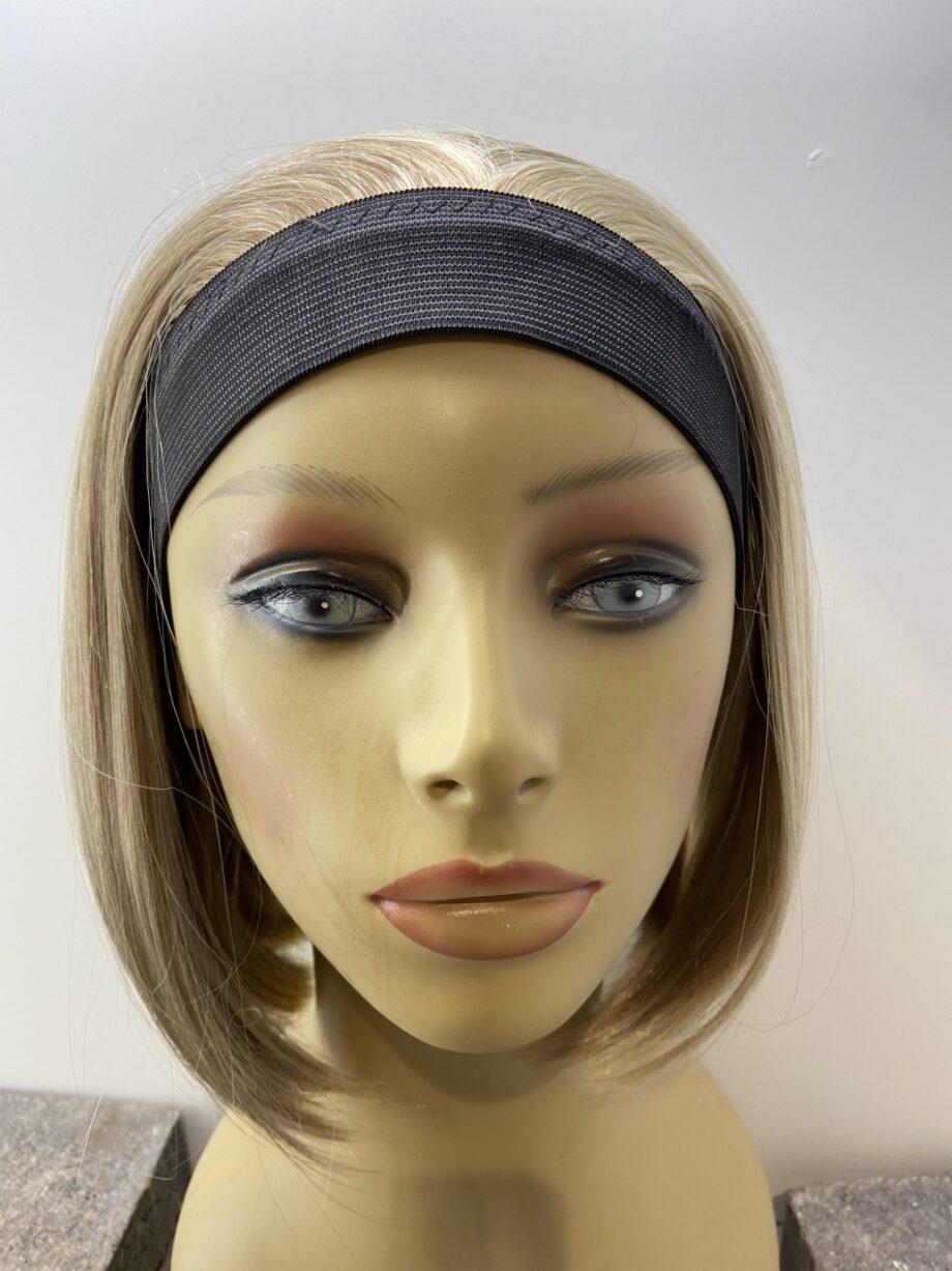 Blonde hair bank stylish wig. Blms702