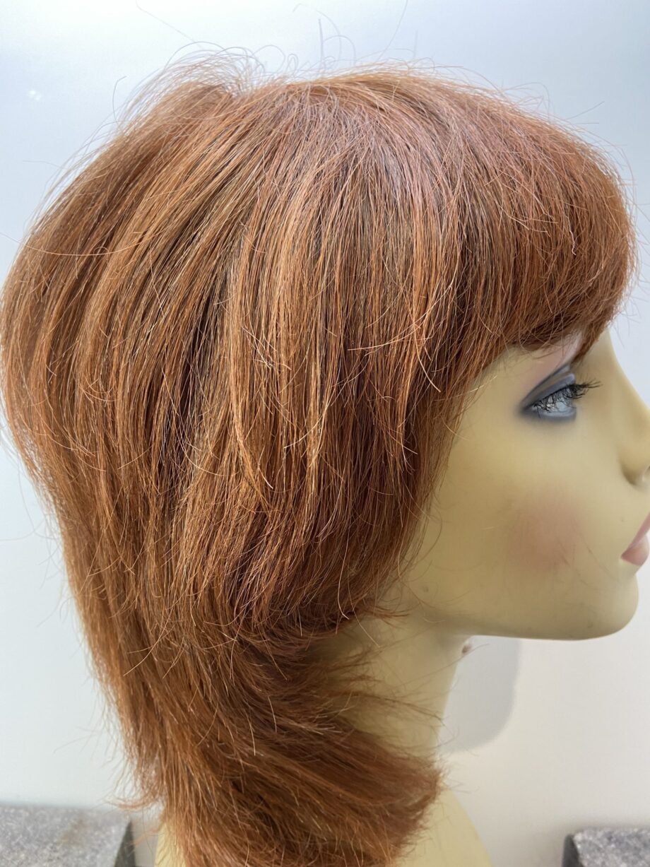Red mid length wig. Rms337