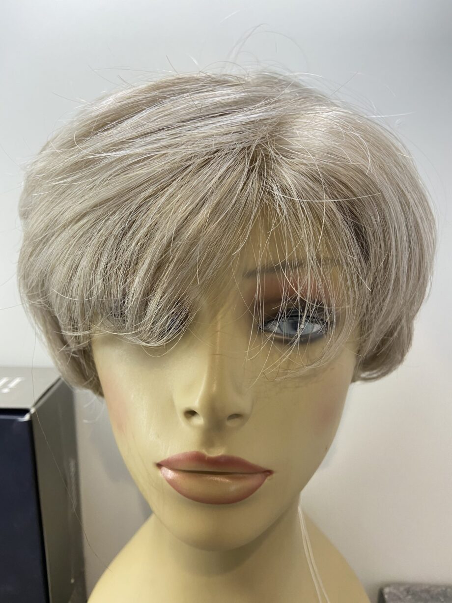 New platinum petite wig. Bgsw248