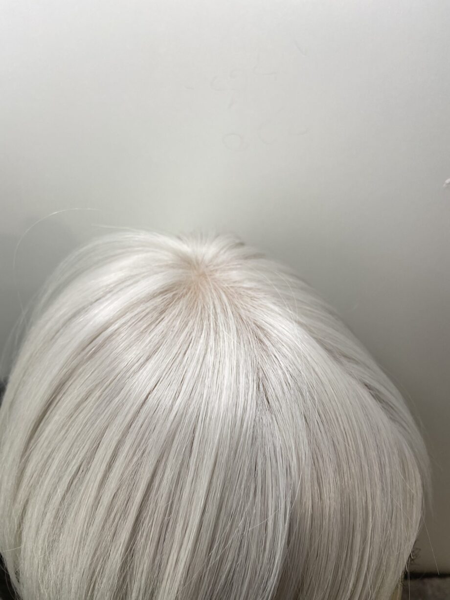 New Silver ash blonde short super soft wig. Bgms251