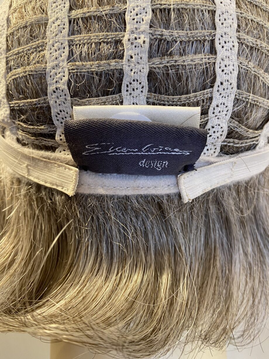 Silver grey wig. Bgmw261