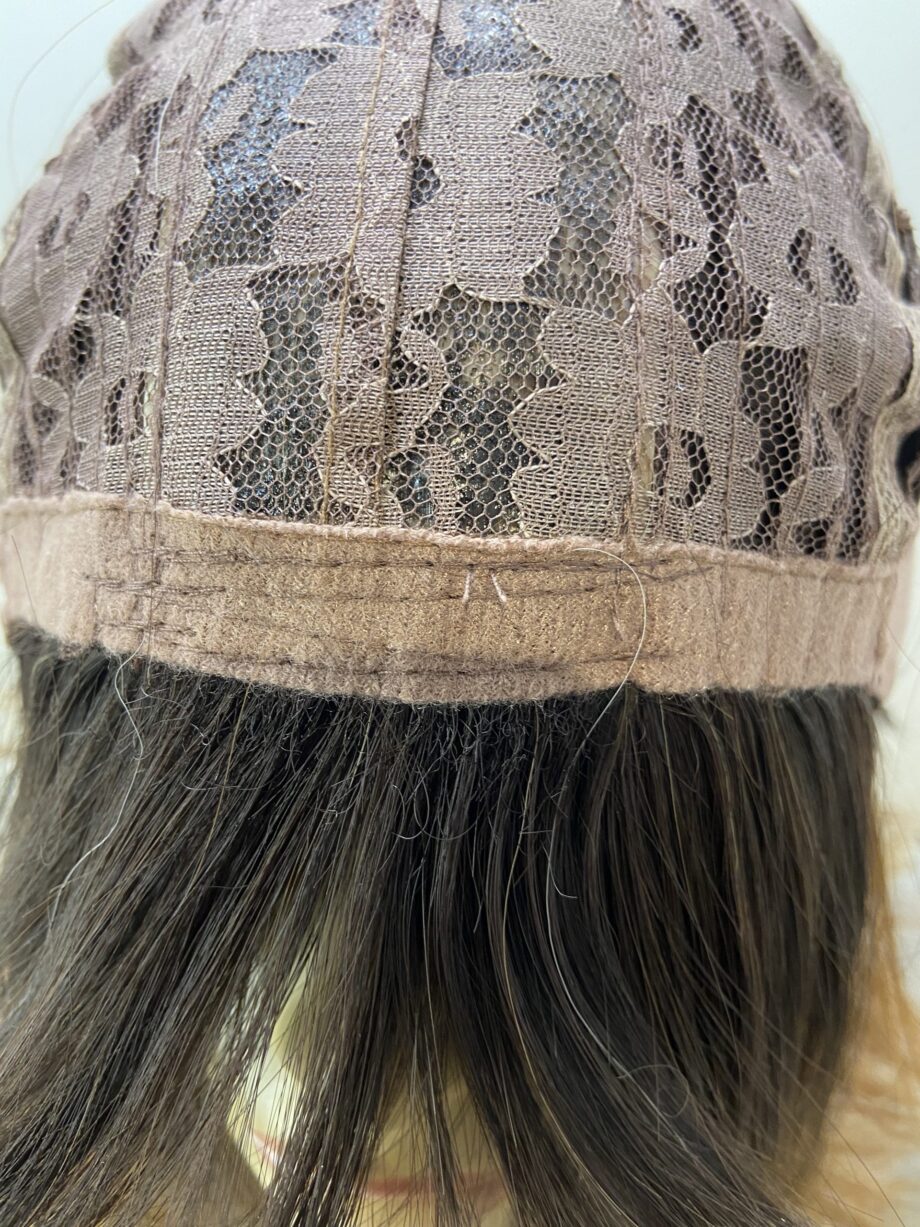 Brown rooted wig. Brms709