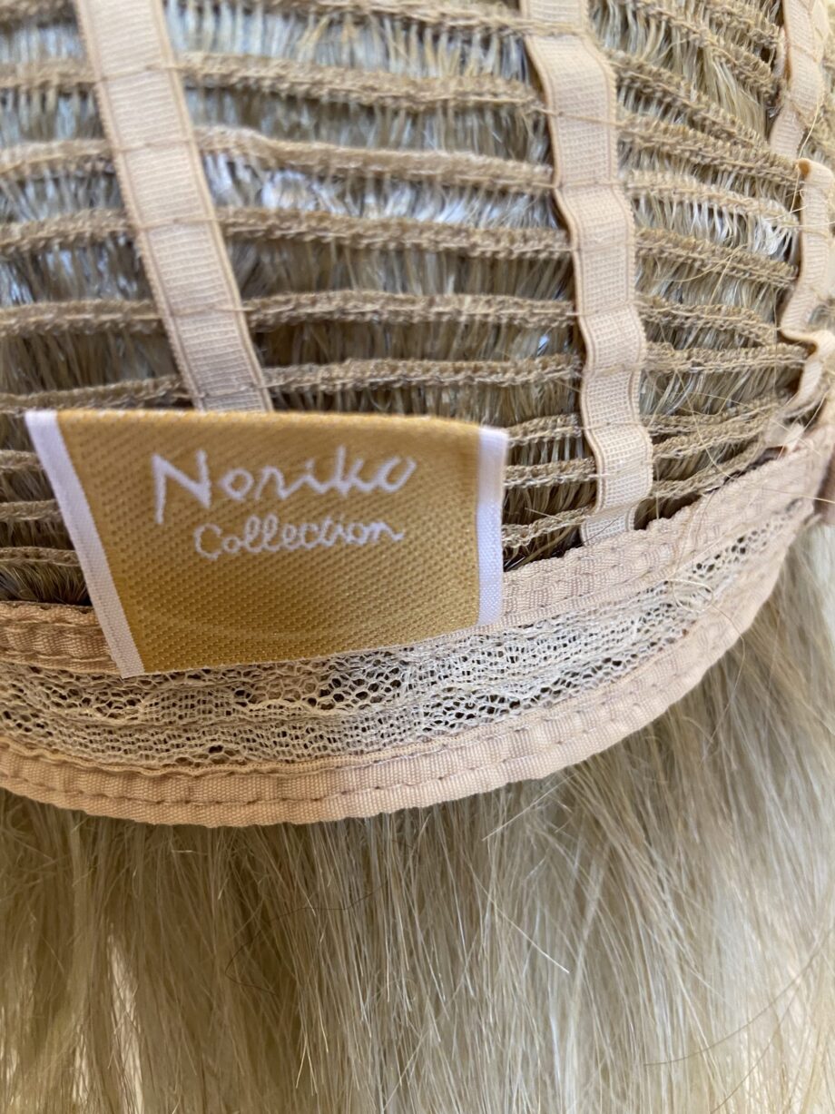 Noriko blonde wig. Bblss260