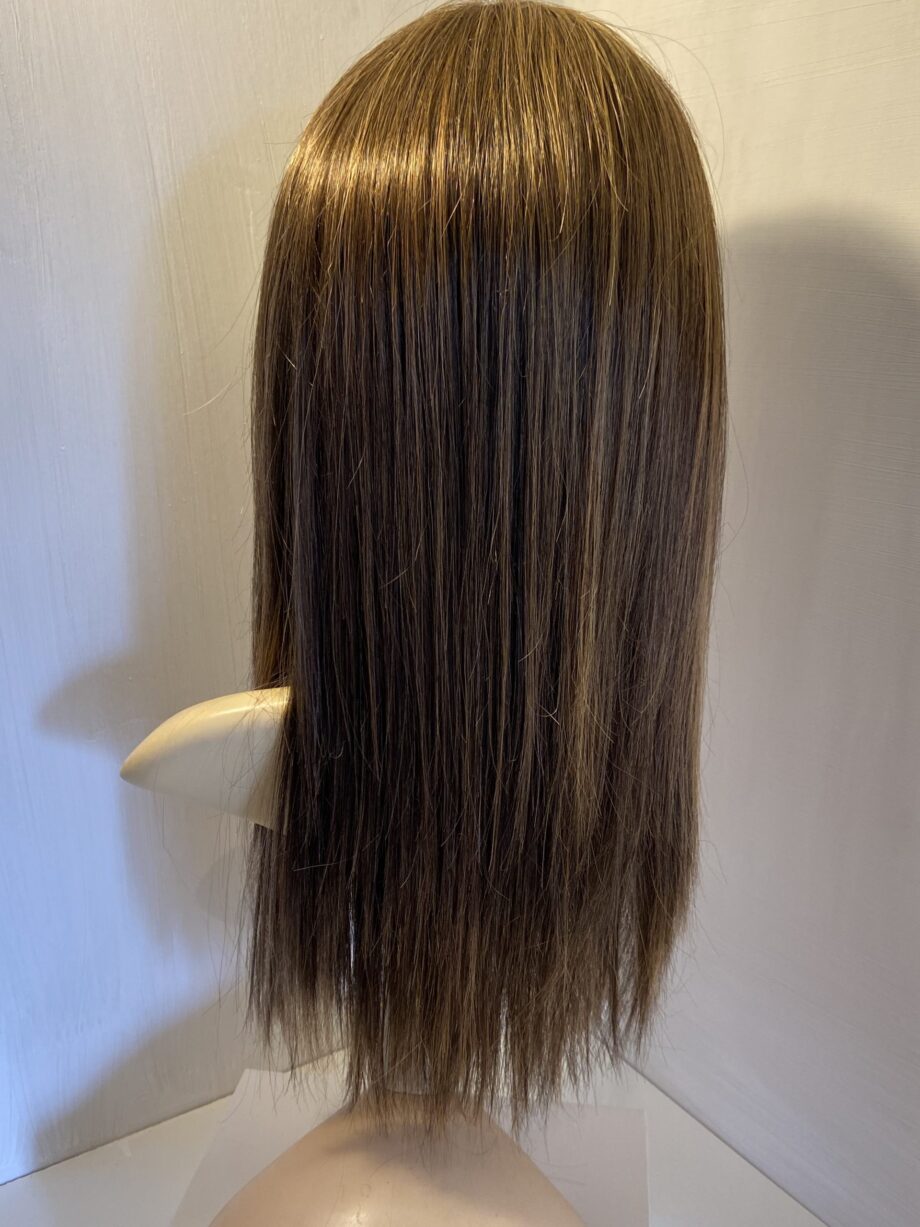 Stunning long brown wig. Brls734
