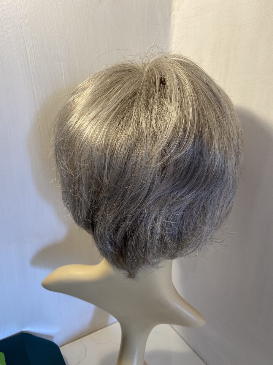 Silver grey wig. Bgmw261