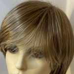 Blonde highlighted wig. Blms5166